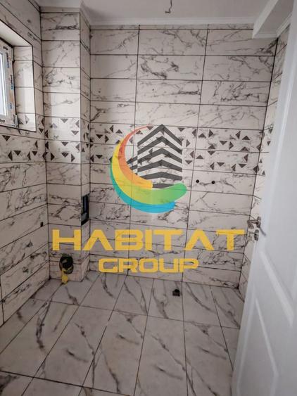Duplex cu 4 camere cu Canalizare în Exterior Est
