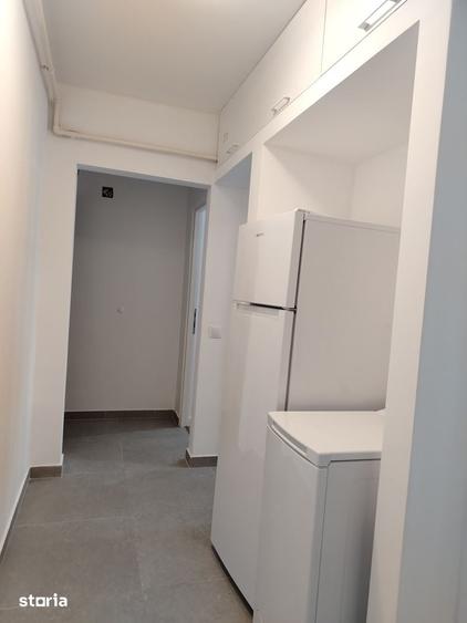 Apartament cu 3 camere semidecomandat în Republicii