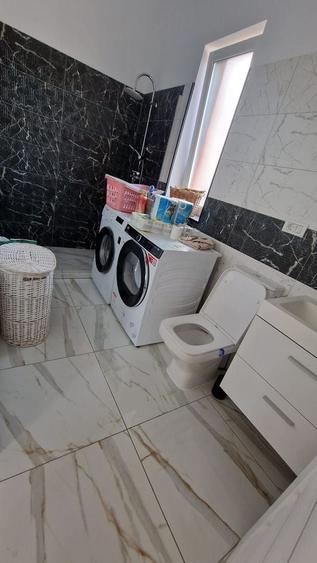 Casă individuală cu 4 camere cu Canalizare în Săcălaz