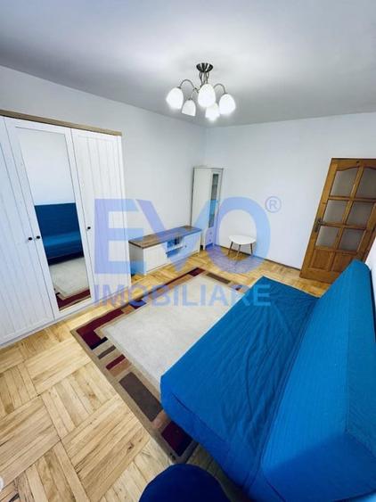 Apartament cu 3 camere decomandat în Gară
