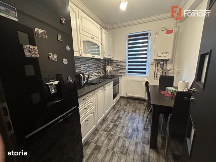 Apartament cu 2 camere semidecomandat în Girocului