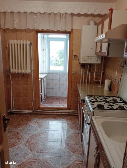 Apartament cu 2 camere decomandat în Nicolina