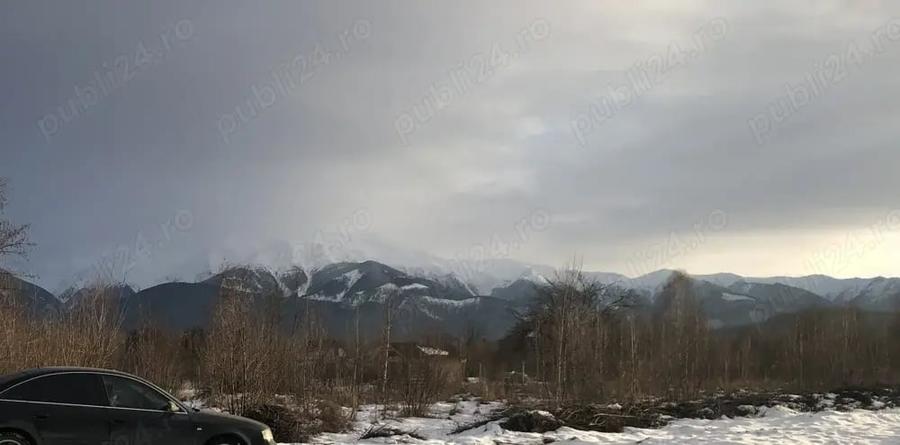 Teren de 2000 mp, în Central