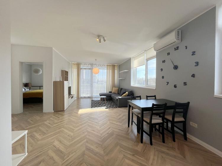 Apartament cu 2 camere semidecomandat, mobilat în Central