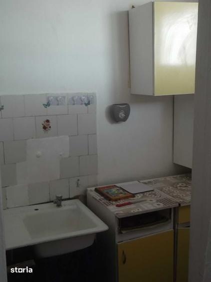 Garsonieră în Vest