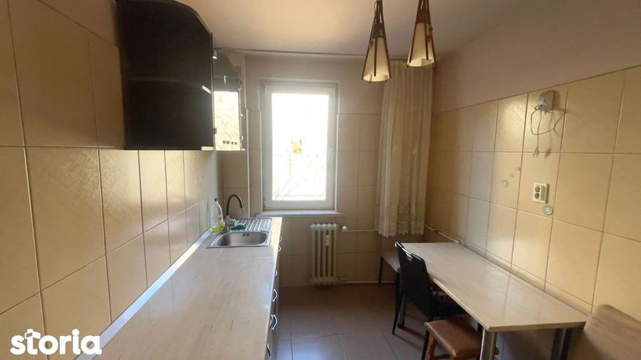 Apartament cu 2 camere, mobilat în Central