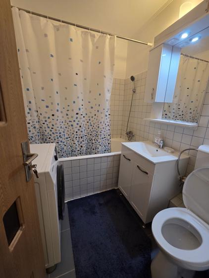 Garsonieră decomandată în Central