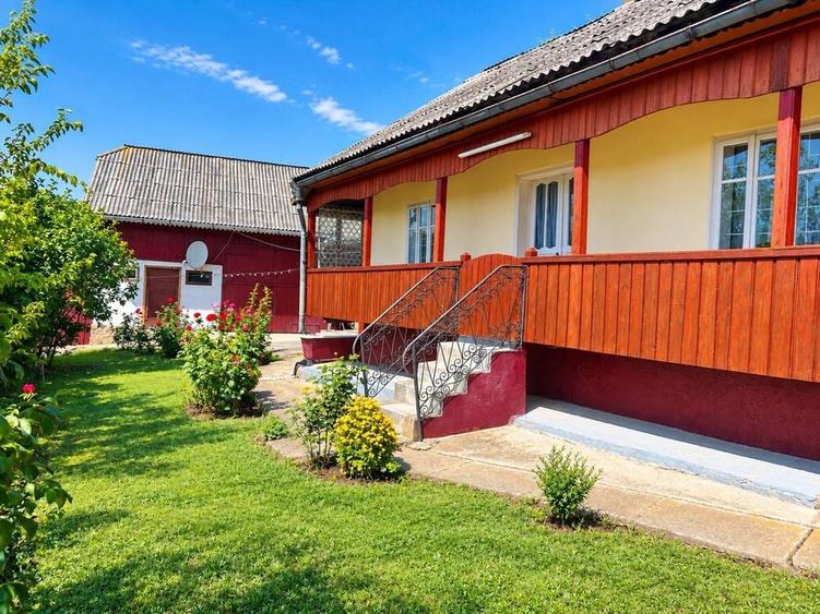 Casă cu 2 camere în Comănești