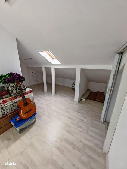Casă cu 5 camere cu Teren 191 Mp în Central