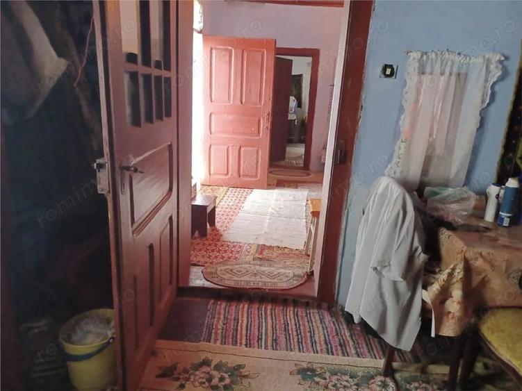 Casă cu 3 camere cu Teren 4658 Mp în Ghimpați