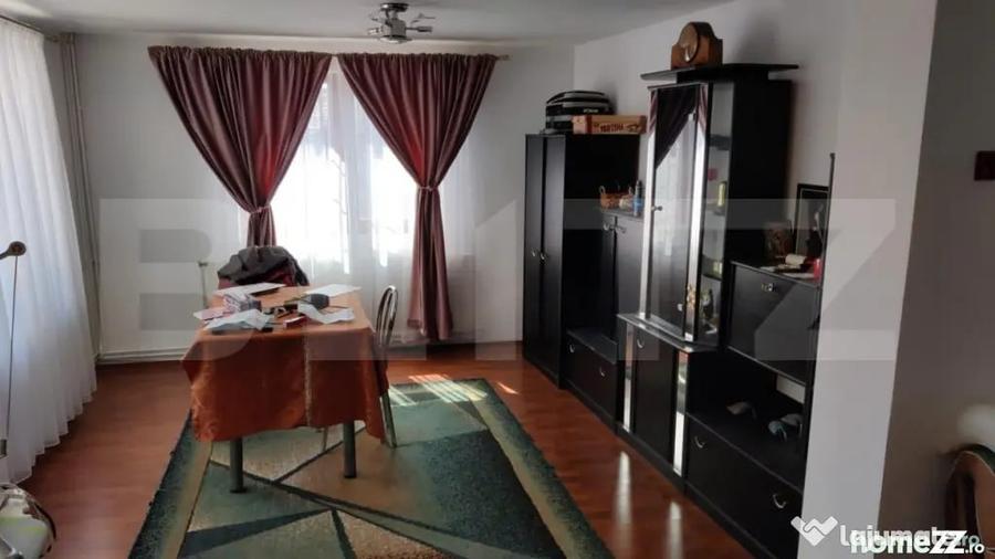 Casă cu 4 camere cu Teren 3300 Mp în Debarcader
