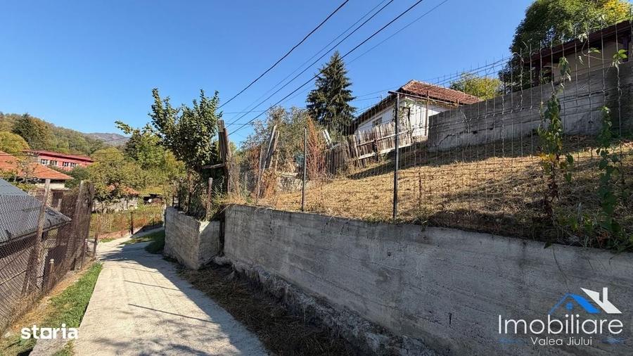 Casă cu 2 camere în Petros