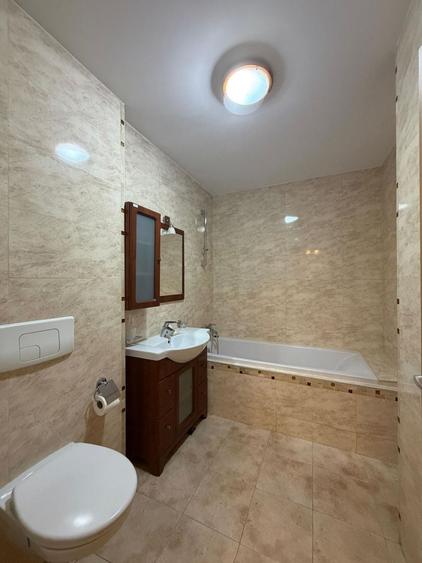 Apartament cu 3 camere decomandat în Aradului