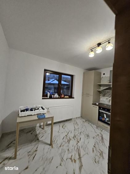 Casă cu 4 camere cu Teren 100 Mp în Bularga