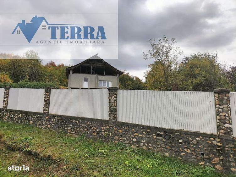 Casă cu 3 camere în Conțești