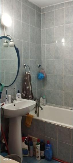 Garsonieră decomandată în Tei