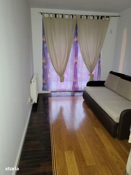 Apartament cu 3 camere în Lazaret