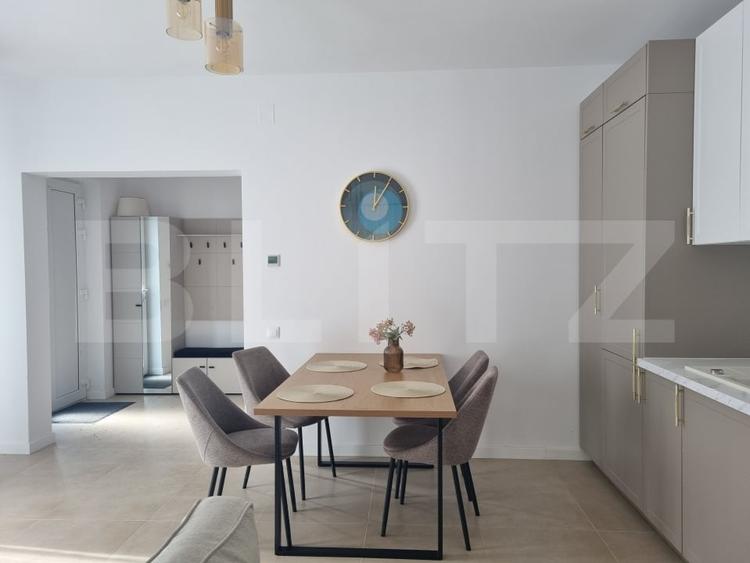 Duplex cu 5 camere cu Canalizare în Iris