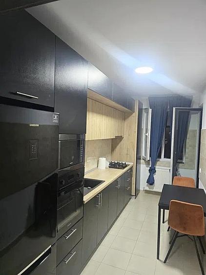 Apartament cu 2 camere decomandat, mobilat în Decebal