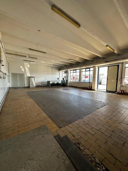 Spațiu comercial, de 1,500 mp, în Freidorf
