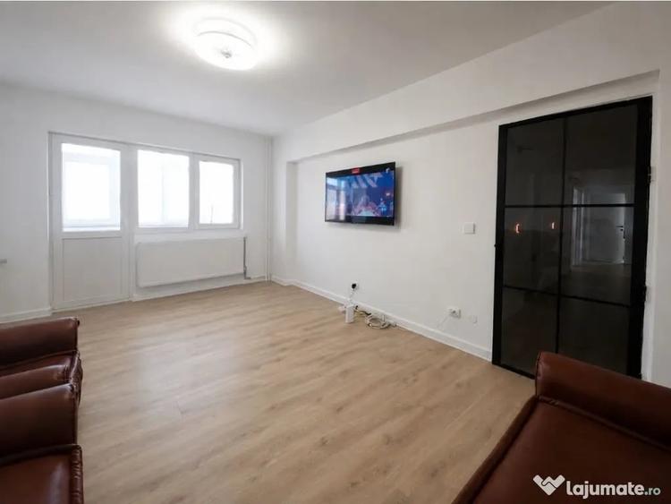 Apartament cu 4 camere decomandat în Frumoasa