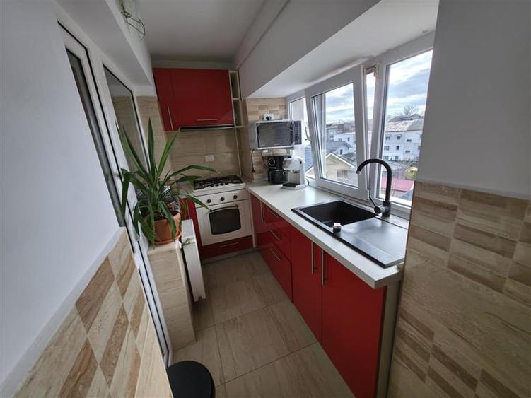 Apartament cu 2 camere decomandat, mobilat în Nord