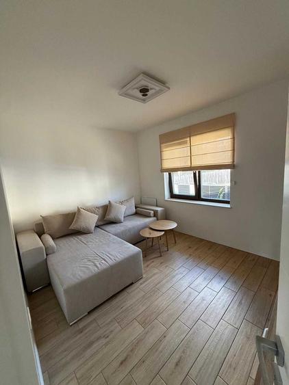 Apartament cu 3 camere decomandat în Cârcea