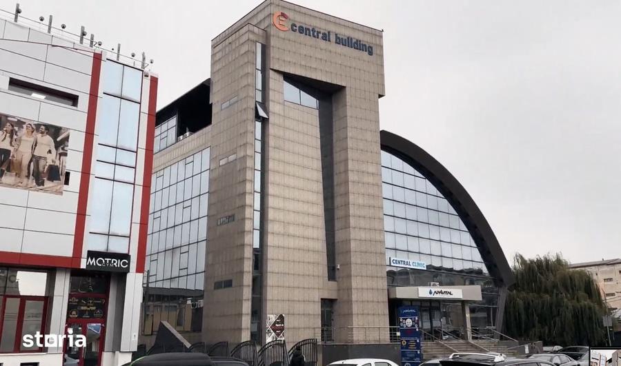 Spațiu comercial, de 200 mp, în Central