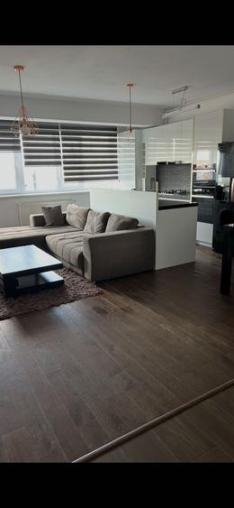 Apartament cu 3 camere decomandat, mobilat în Ultracentral