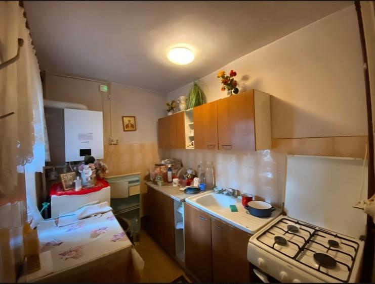 Garsonieră decomandată, mobilată în Soarelui