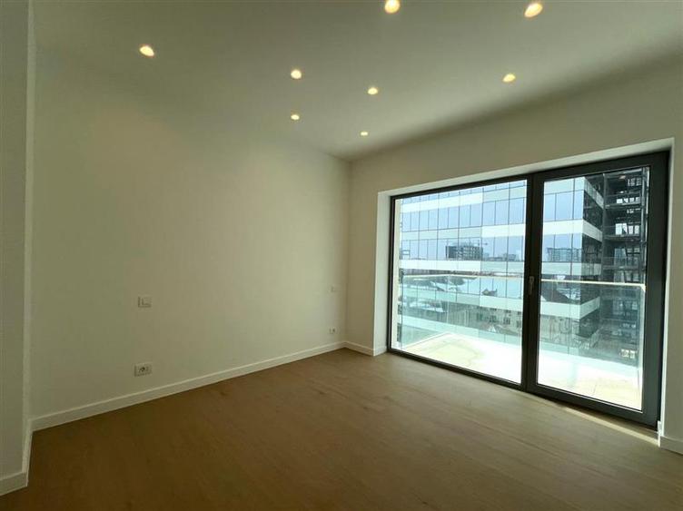 Apartament cu 3 camere decomandat în Floreasca