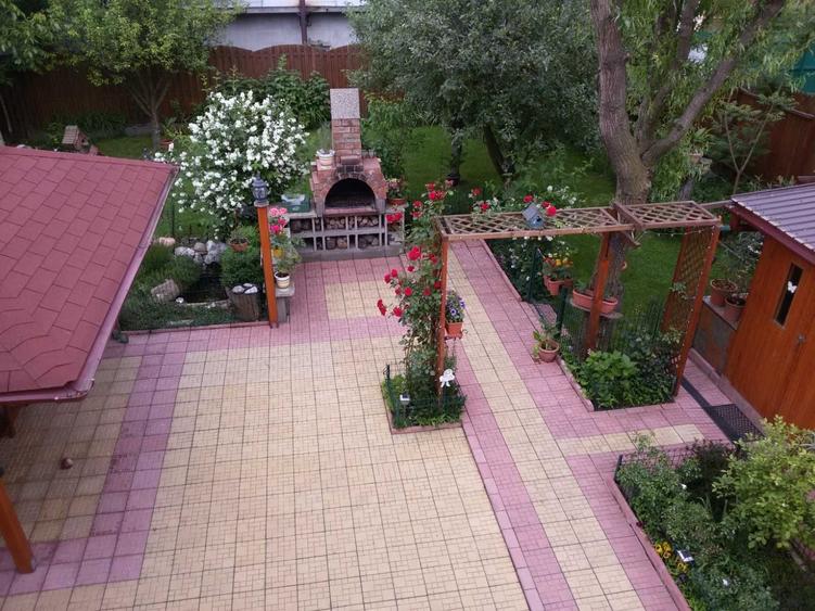 Casă cu 3 camere în Odăi