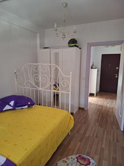 Apartament cu 2 camere decomandat în Crângași