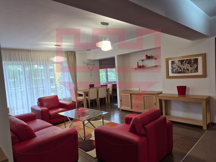 Apartament cu 3 camere semidecomandat, mobilat în Plopilor