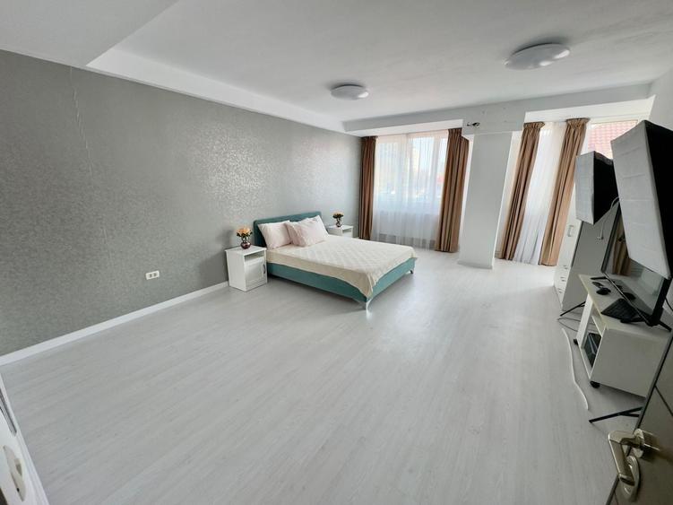 Casă cu 15 camere cu Canalizare în Domenii