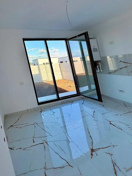 Casă cu 3 camere cu Teren 250 Mp în Clinceni