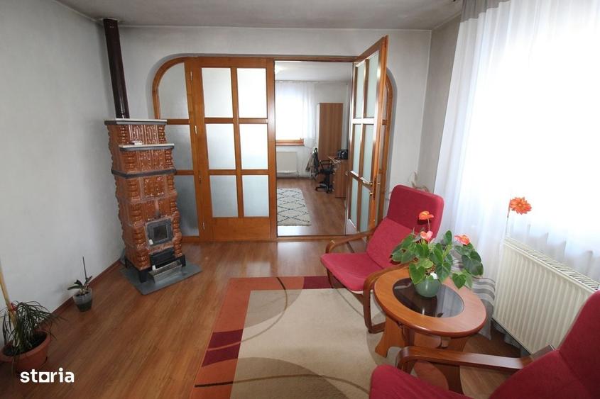 Casă cu 4 camere cu Teren 350 Mp în Central