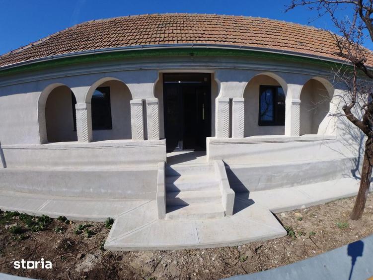 Casă cu 4 camere cu Teren 1770 Mp în Ciorani
