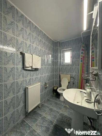 Casă cu 9 camere cu Teren 576 Mp în Malul Ursului