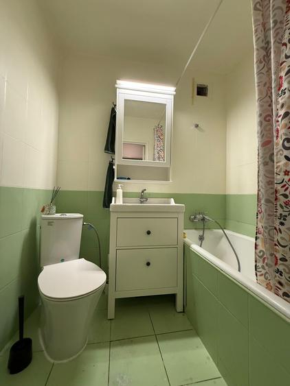 Apartament cu 3 camere decomandat în Apărătorii Patriei