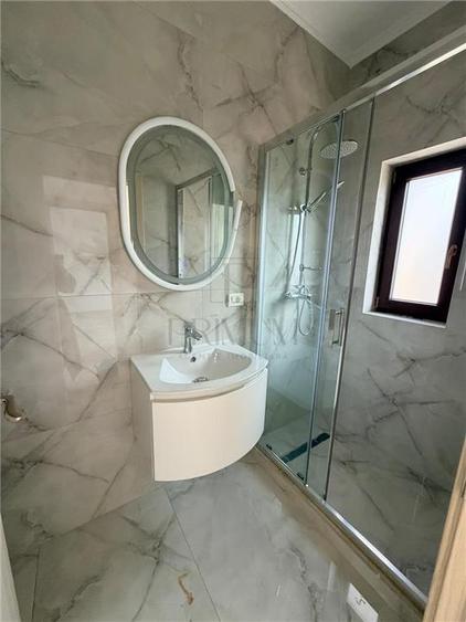 Duplex cu 5 camere cu Canalizare în Moșnița Nouă