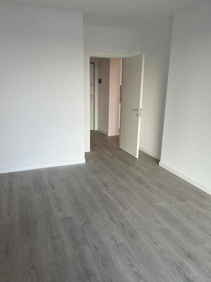 Apartament cu 2 camere decomandat în Titan