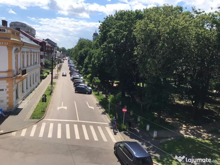 Apartament cu 2 camere decomandat în Ultracentral