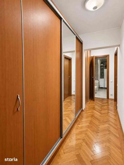 Apartament cu 3 camere, mobilat în Titan