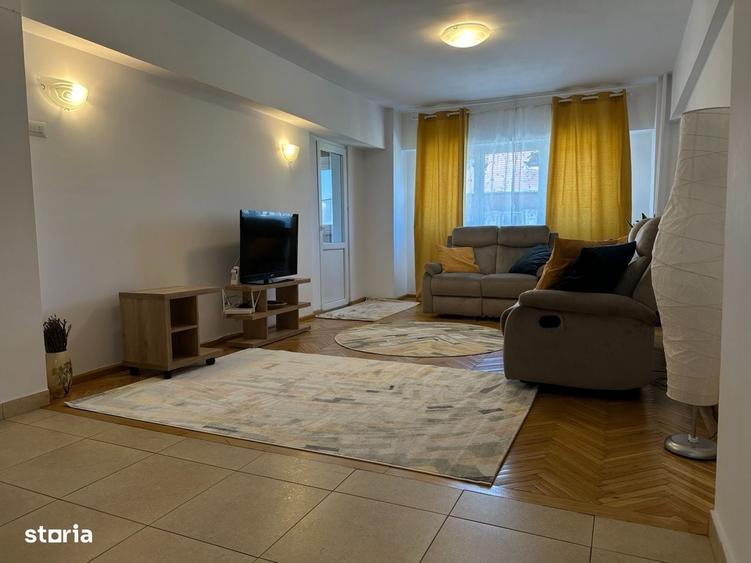 Apartament cu 4 camere decomandat în Lahovari