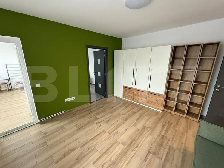 Apartament cu 2 camere semidecomandat, mobilat în Semicentral