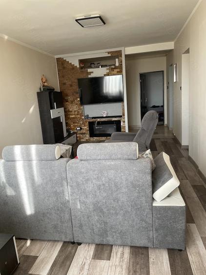 Apartament cu 3 camere decomandat în Fortuna