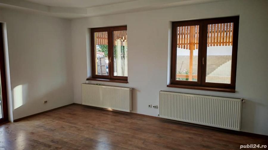 Casă cu 5 camere cu Teren 800 Mp în Central