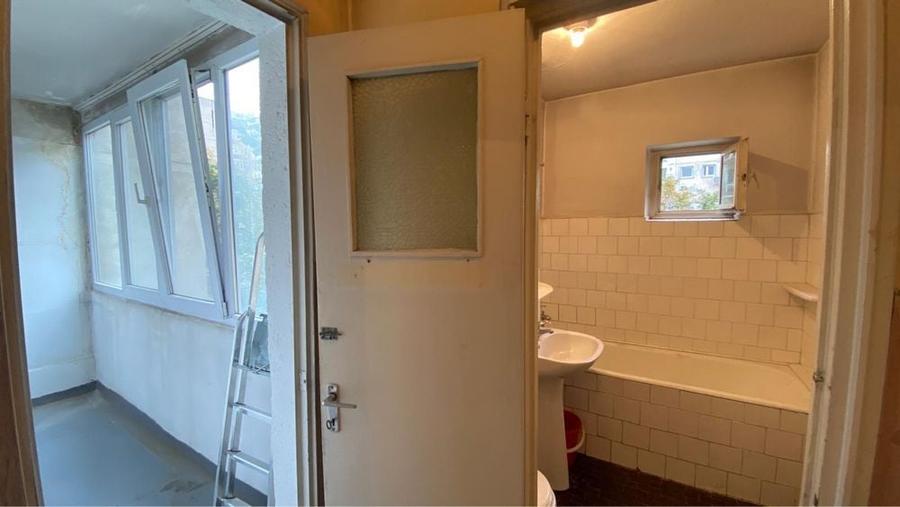 Apartament cu 3 camere decomandat în Tineretului