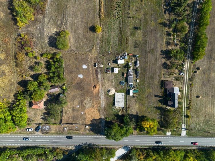 Teren Construcții intravilan de 11400 mp, în Corpadea
